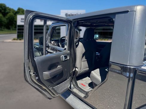 Used 2020 Jeep Gladiator Sport w/ Quick Order Package 24S AWD/4WD image 26