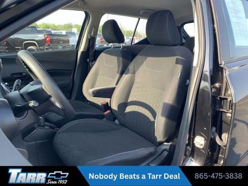 Used 2022 Nissan Kicks S FWD image 13