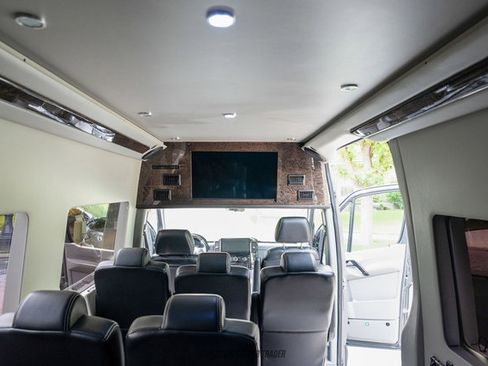 Used 2017 Mercedes-Benz Sprinter 3500 image 64