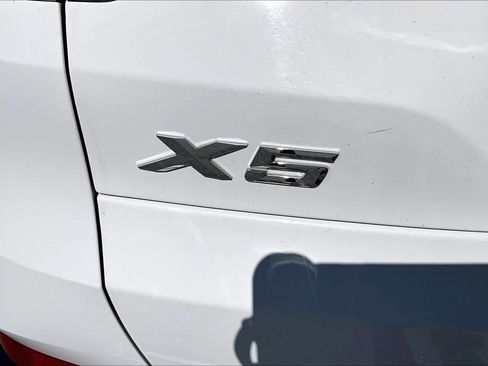 Used 2025 BMW X5 xDrive50e image 33