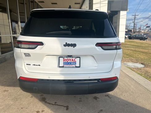 Used 2021 Jeep Grand Cherokee L Laredo image 6