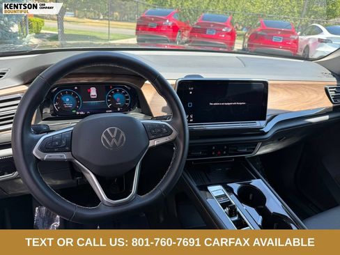 Used 2025 Volkswagen Atlas SE AWD/4WD image 26
