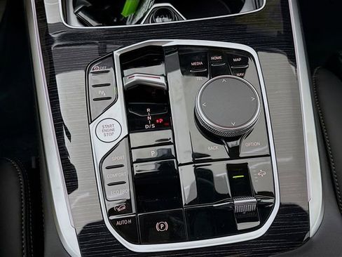 New 2026 BMW X7 xDrive40i w/ M Sport Package image 17