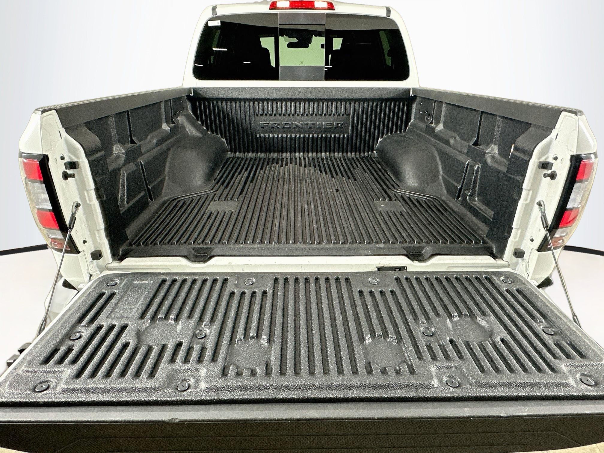 Used 2026 Nissan Frontier PRO-4X AWD/4WD image 27