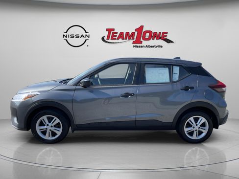 New 2025 Nissan Kicks Play S image 2