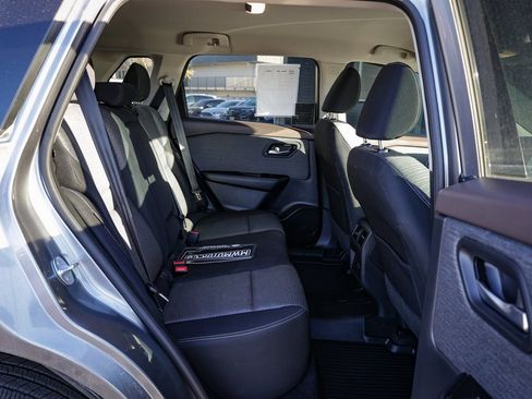 Used 2021 Nissan Rogue SV image 22