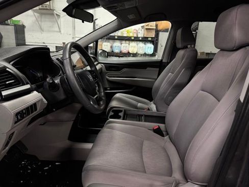Used 2024 Honda Odyssey EX image 15