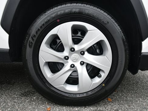 Certified 2023 Toyota RAV4 LE image 20