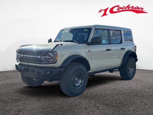 New 2025 Ford Bronco Badlands w/ Sasquatch Package image 3