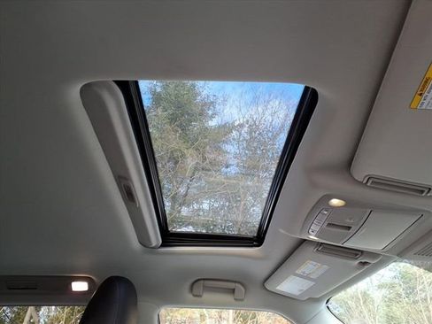 Used 2024 INFINITI QX80 Luxe image 8