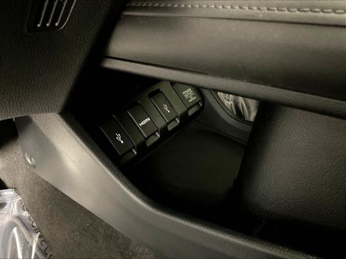 Used 2017 Honda HR-V EX image 15