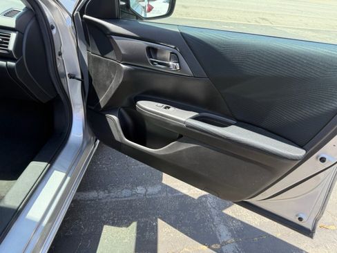 Used 2014 Honda Accord LX image 25