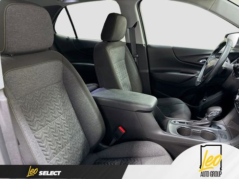 Used 2023 Chevrolet Equinox LT FWD image 28