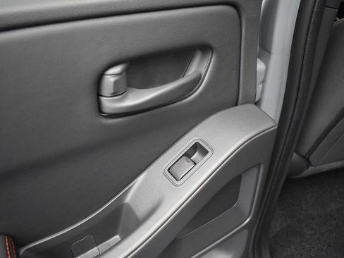 New 2026 Nissan Frontier PRO-4X w/ Pro-4x Convenience Package image 15