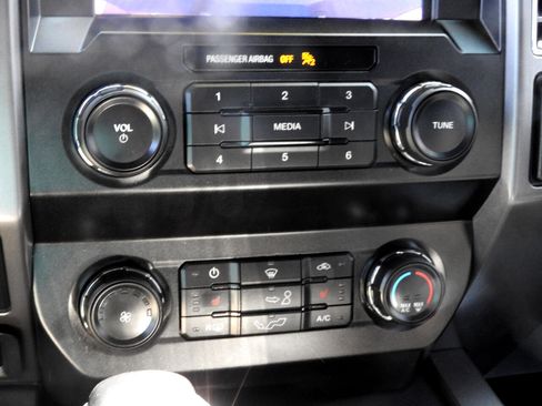 Used 2019 Ford F150 XLT w/ Equipment Group 302A Luxury image 12