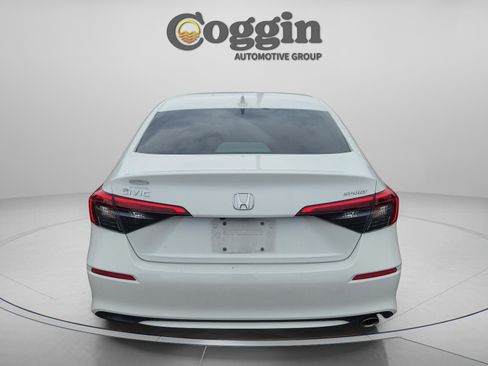 Used 2023 Honda Civic Sport image 4