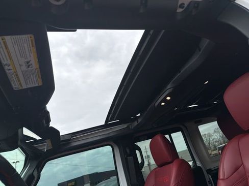 Used 2024 Jeep Wrangler Unlimited Rubicon 392 AWD/4WD image 21