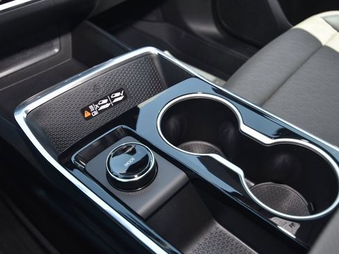 New 2026 Chevrolet Equinox LT w/ Convenience Package II image 16