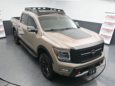 Used 2021 Nissan Titan PRO-4X w/ Pro-4x Convenience Package image 27