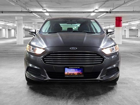 Used 2015 Ford Fusion SE image 12