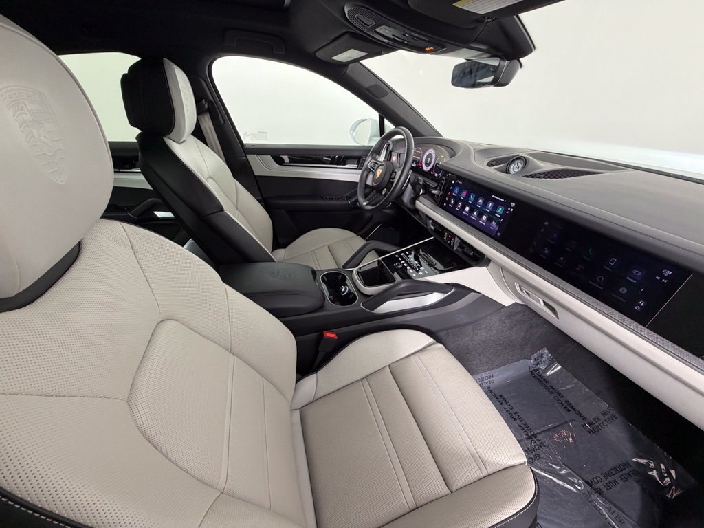 Certified 2026 Porsche Cayenne S AWD/4WD image 44