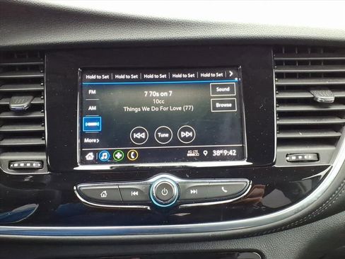 Certified 2022 Buick Encore Preferred w/ Safety Package image 21