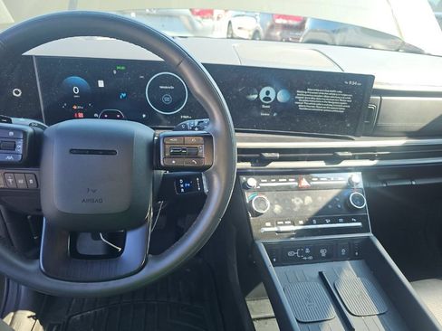 Used 2024 Hyundai Santa Fe Calligraphy AWD/4WD image 8