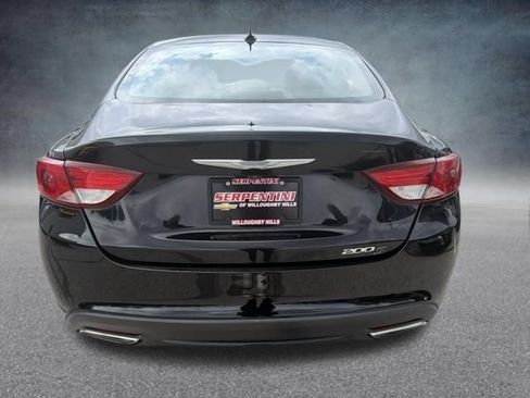 Used 2015 Chrysler 200 S w/ Navigation & Sound Group I FWD image 9