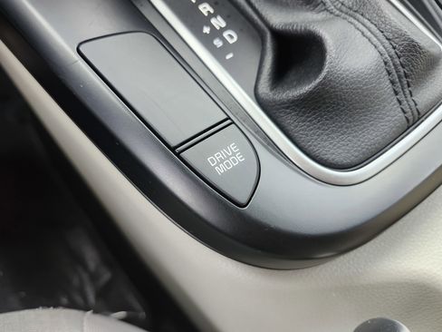 Used 2025 Kia Soul LX w/ LX Technology Package image 8