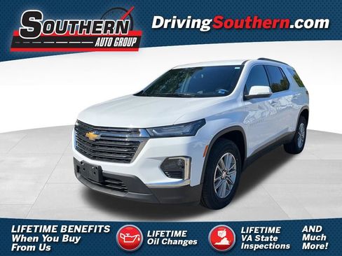 Used 2023 Chevrolet Traverse LT FWD image 1