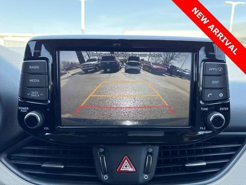 Used 2018 Hyundai Elantra GT image 24