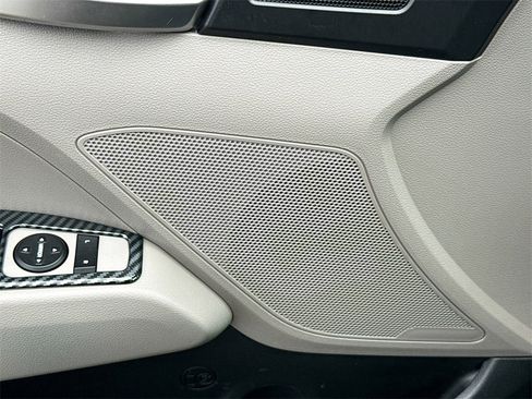 Used 2019 Hyundai Elantra SE image 20