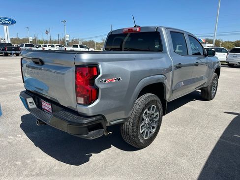 Used 2024 Chevrolet Colorado W/T image 4