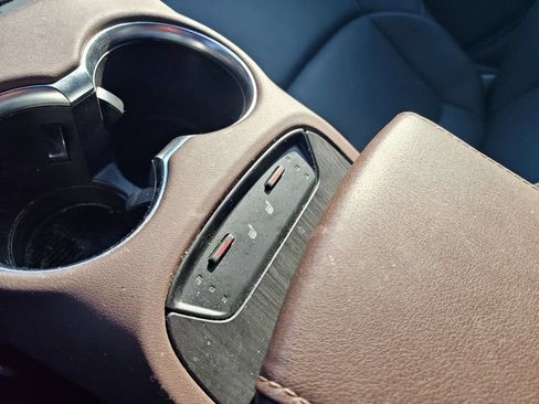Used 2022 Toyota Venza XLE AWD/4WD image 10