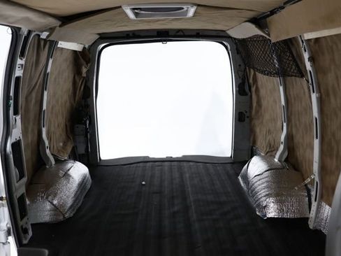 Used 2015 GMC Savana 2500 RWD image 28
