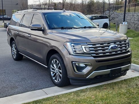Used 2018 Ford Expedition Max Limited w/ Equipment Group 301A image 10