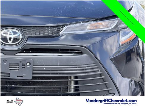 Used 2023 Toyota Corolla LE FWD image 9