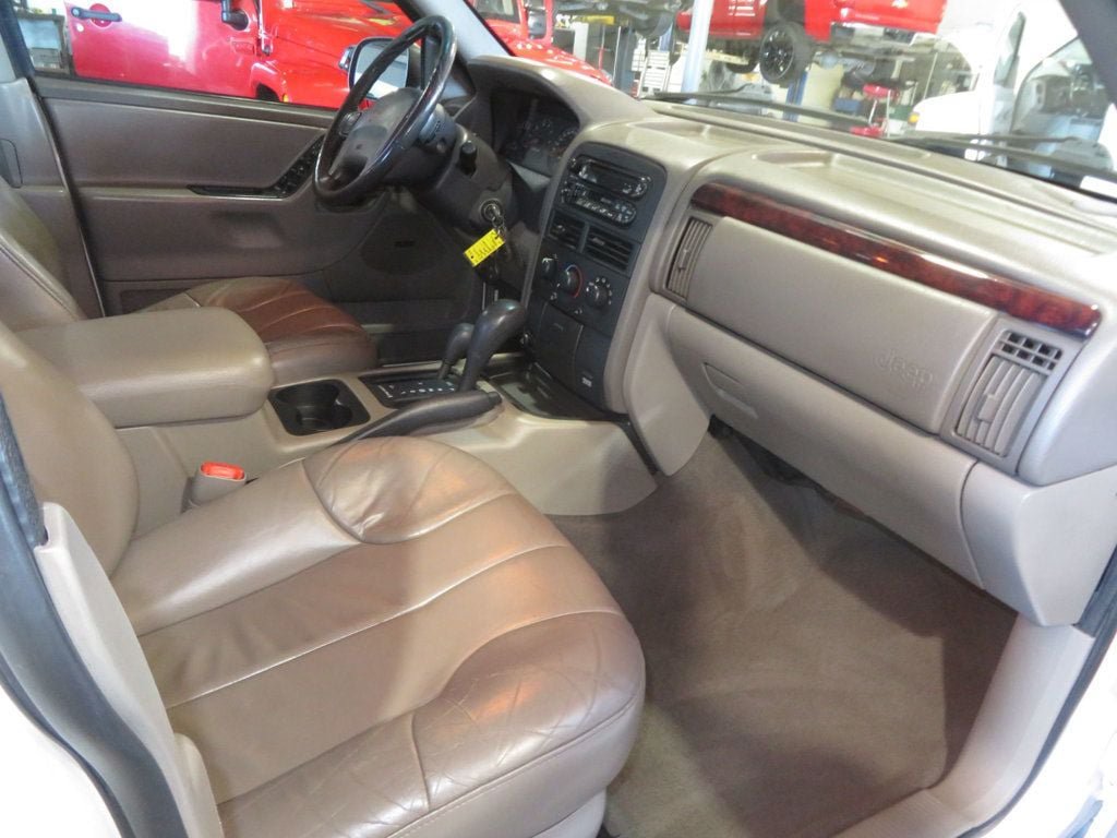Used 2000 Jeep Grand Cherokee Laredo AWD/4WD image 36