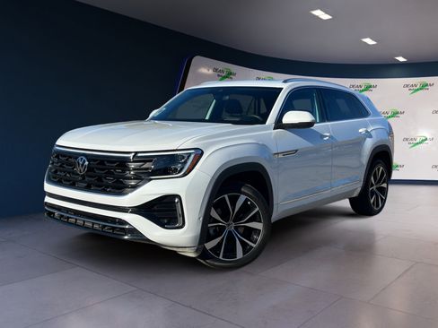 Certified 2025 Volkswagen Atlas Cross Sport SEL Premium R-Line image 3