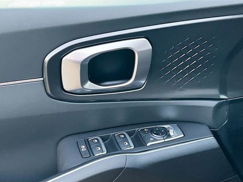 New 2026 Kia Sorento S w/ S Panoramic Sunroof Package image 17