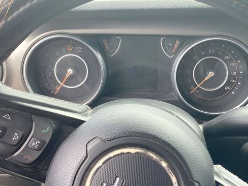 Used 2018 Jeep Wrangler Unlimited Sport S AWD/4WD image 35