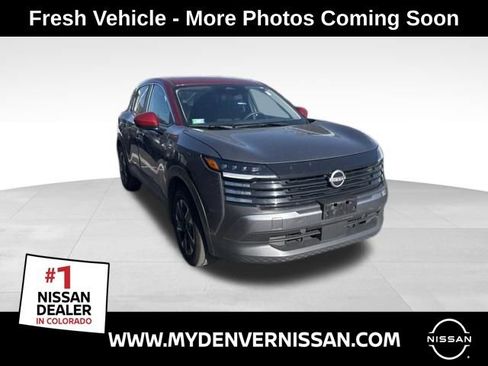 Used 2025 Nissan Kicks SV AWD/4WD image 1