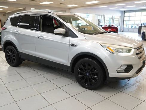 Used 2017 Ford Escape Titanium AWD/4WD image 14