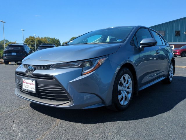 Used 2026 Toyota Corolla LE FWD image 8
