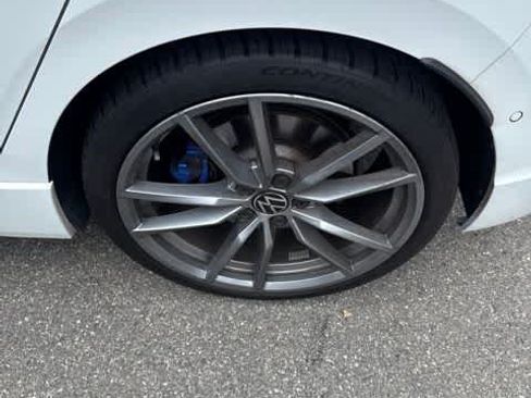 Used 2024 Volkswagen Golf R AWD/4WD image 17