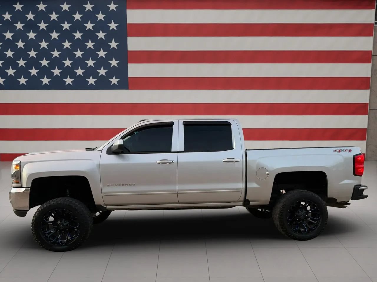 Used 2017 Chevrolet Silverado 1500 LT w/ All Star Edition AWD/4WD image 5