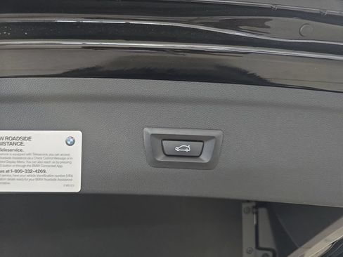 Used 2024 BMW iX xDrive50 w/ Premium Package AWD/4WD image 31