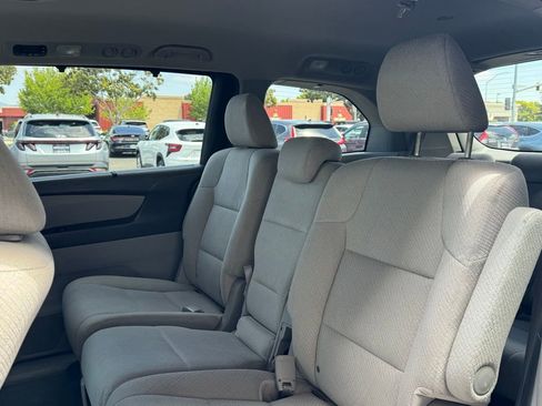Used 2016 Honda Odyssey SE image 15