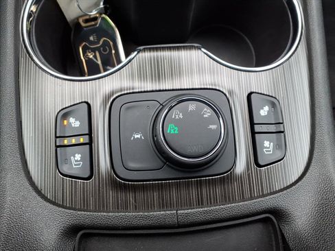 Used 2023 GMC Acadia SLT w/ Elevation Edition image 22