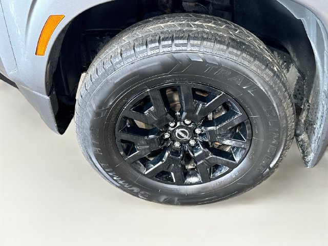 Used 2023 Nissan Frontier SV w/ Midnight Edition Package AWD/4WD image 29